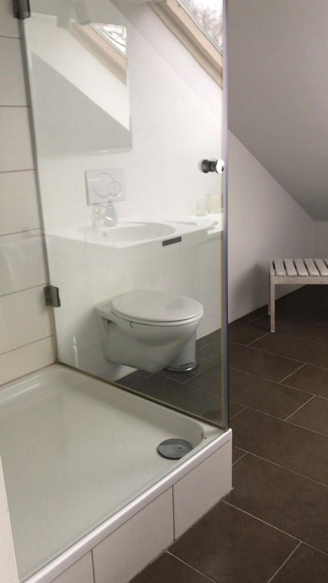 Nuernberg Erlenstegen - Zimmer Mit Bad 35 Qm Mit Parkplatz Ngoại thất bức ảnh